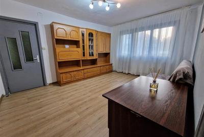 Apartament cu 2 camere semidecomandat în Girocului
