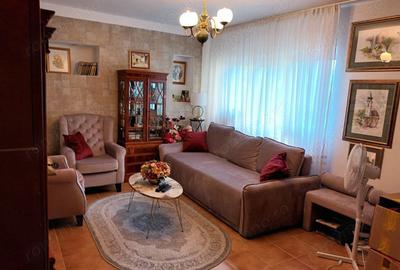 Plavat 2-apartament 3 cam decomandat,70 mp-parter inalt