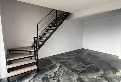 Apartament cu 3 camere decomandat în Giroc