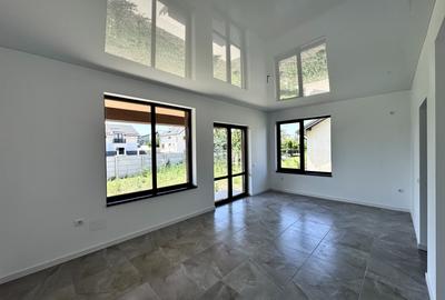Duplex Domnești la Cheie | Încălzire Pardoseală | Mutare Imediată | 300mp - 1