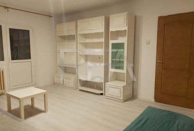 3 camere Unirii decomandat, inst. schimb., et. 2, an 1991, 76 mp - 1