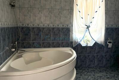 Casa cu 5 camere, singur in curte, cu Garaj zona Iosia, Oradea - 15