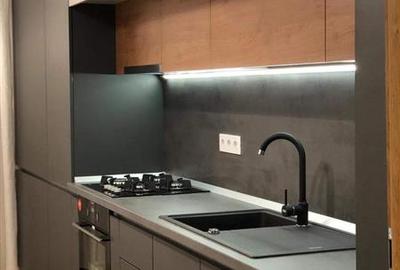 Apartament cu 2 camere decomandat, mobilat în Tractorul