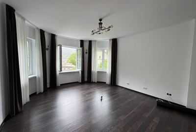 Apartament cu vedere spre Tâmpa, liniște și natură, în Centrul Istoric al Brașov - 2