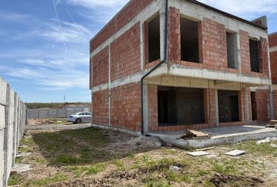 Eleganță și natură: vilă urbană exclusivistă în Tunari - 18