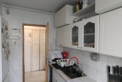 Etaj  1apartament 3Camere Tomis 1-Spitalul judetean - 1