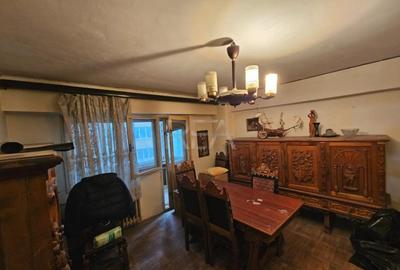 Apartament cu 3 camere decomandat în Dorobanți