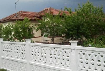 Frumusani, teren de vanzare intravilan, in zona de case, la DN4 - 3