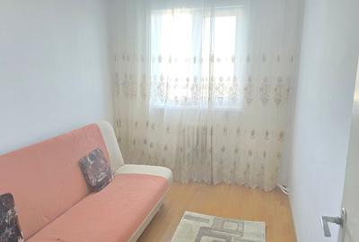 Vand apartament 3 camere in Deva, zona Scarisoara (Astoria), etaj 3, - 4