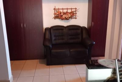 Închiriez apartament tip AN, în zona Rogerius(lângă p-ță) - 8