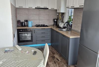 Apartament cu 2 camere semidecomandat în Florești