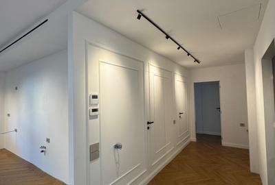 Apartament cu 3 camere în Iancu Nicolae