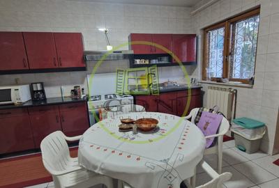 Casa cu 5 camere, 200mp, Centru - 14