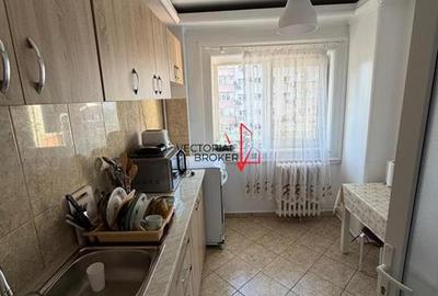 Apartamentt renovat,et.3/8 in bloc stradal Calea Mosilor Bd Carol - 13