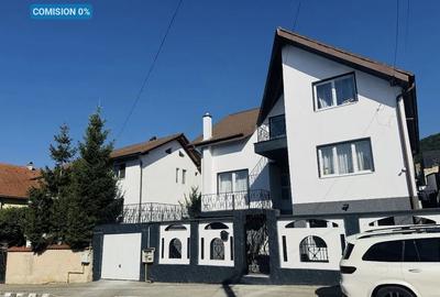 Casă cu 5 camere în Central