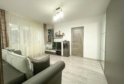 Apartament cu 3 camere semidecomandat în Mănăștur