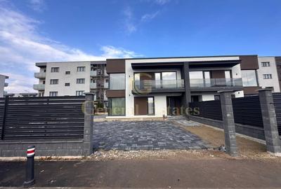 Case tip duplex de vânzare - spațiu și liniște, aproape de Brasov - 5