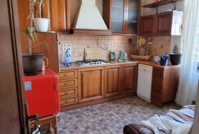 Apartament cu 5 camere semidecomandat în Unirii