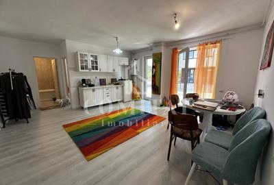 Apartament cu 3 camere semidecomandat, mobilat în Florești