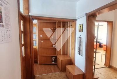 Apartament 3 camere luminos 2 bai decomandat lift - Terezian Sibiu - 8