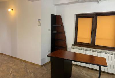 Spatiu birouri, situat ultracentral, centrala gaz, 350 Euro - 4