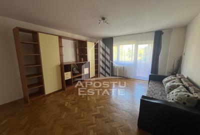 Apartament cu 3 camere decomandat, mobilat în Girocului