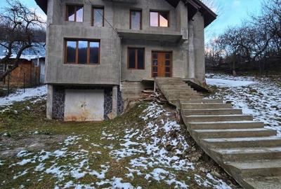 Casă de vânzare Pângărați, Neamț – 5 camere, 2500 mp teren, lângă Mănăstire - 3
