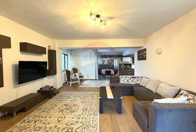 Apartament cu 3 camere decomandat, mobilat în Central