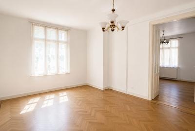 Apartament sic intr-un bloc vila interbelica - 13