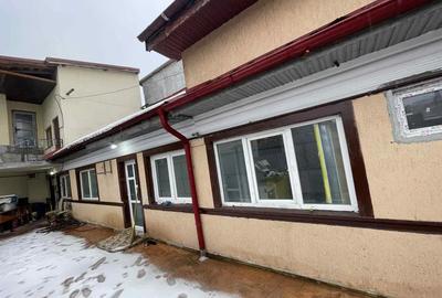 Casa de inchiriat | 4 camere | Curte | Perfecta pentru echipe de muncitori - 1