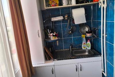Se vinde apartament 2 camere transformat în 3 - 9