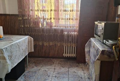 Vând apartament Valea Roșie - 9