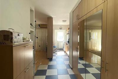 VANZARE GARSONIERA ZONA  MIRCEA VODA NERVA TRAIAN SECTOR 3 - 9