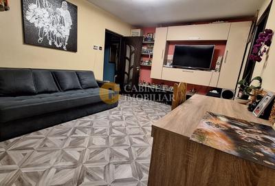 Apartament cu 2 camere semidecomandat, mobilat în Podu Roș