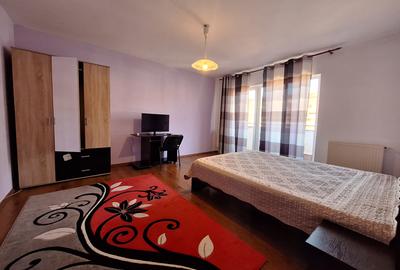 Garsonieră decomandată, mobilată în Florești