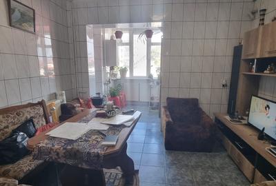 Vand apartament 4 cam. ,Topoloveni, etaj 1, ultracentral, langa Profi - 12