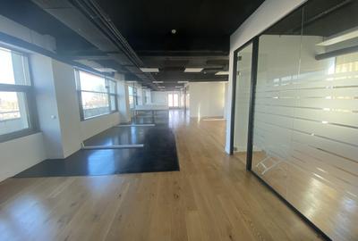 Birouri de închiriat | 102 mp (+198 mp terasa) | Piața Romană - 1