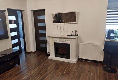 Apartament cu 3 camere semidecomandat în Turnișor
