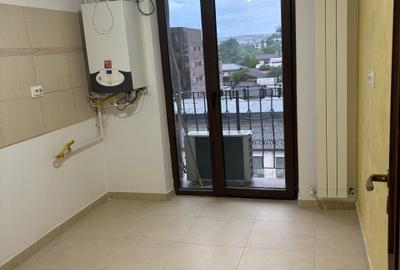 Apartament 2 camere decomandate, etaj 3/3, zona FRUMOASA - 5