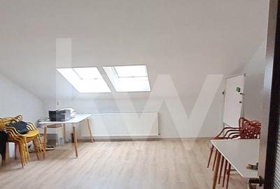 Spatiu de birouri , ultracentral , 90mp , 2 camere, hol, 1 baie. - 3