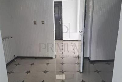 SPATIU COMERCIAL - 4 CAMERE - 3 GRUPURI SANITARE - CURTE - ZONA LINISTITA - CENT - 3