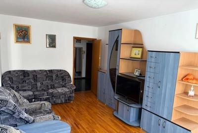 Apartament cu 4 camere decomandat, mobilat în Dristor