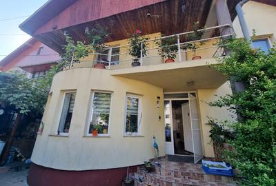 Casă individuală cu 7 camere în Central