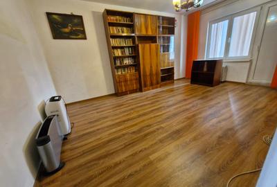 Ap 3 camere zona Vitan Dristor. 2 bai. Decomandat. Locatie exacta pe Map - 1