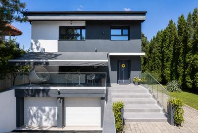 Vilă exclusivistă pe malul Lacului Snagov | Complet renovata | 2.950 mp teren - 6
