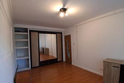 Vand apartament cu 3 camere la parter inalt zona Lipovei - 8