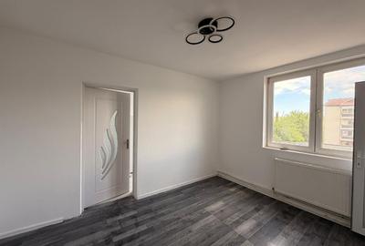 Vanzare apartament central luminos, ideal ptr persoane singure sau cuplu - 13