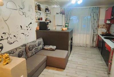 Apartament cu 3 camere decomandat în Gemenii