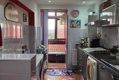 Apartament 2 camere imbunatatit mobilat ultracentral Adjud etaj 4 - 7