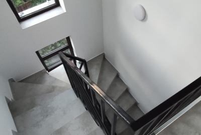 FARA COMISIOANE casa eleganta cu 5 camere 3 terase P+1+pod 2 placi 1800mp asfalt - 33